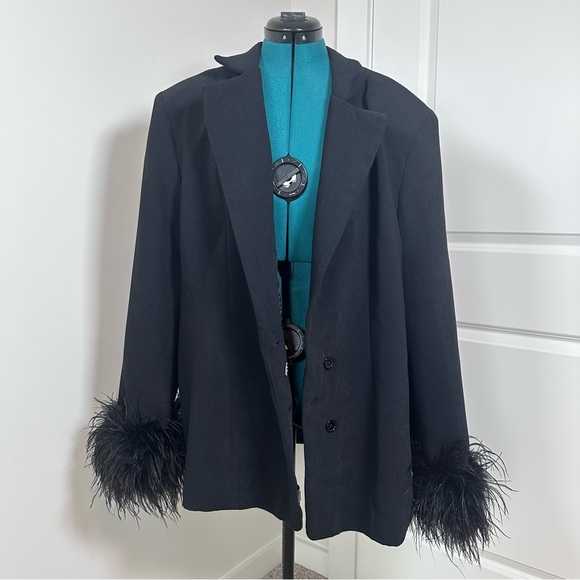 House of CB Esme Black Oversized Blazer with Feather Cuffs Size L+ - Picture 7 of 16